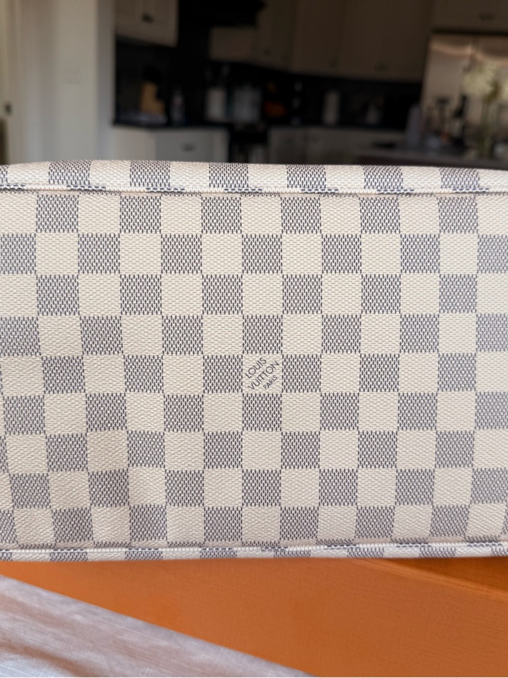 Louis Vuitton Neverfull MM Damier Azur Canvas Tote with Pouch in Beige and Tan - Picture 11 of 16